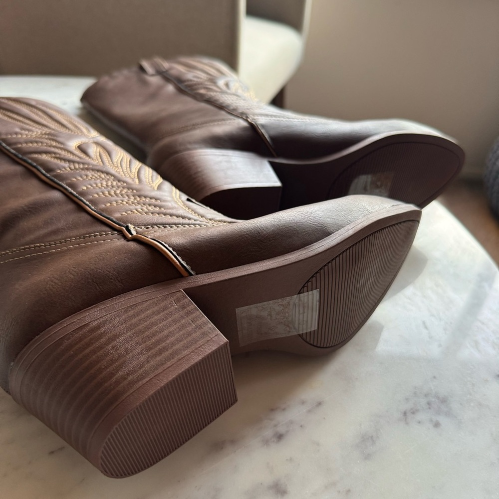 Cowboy boots 6.5 👢 cute cafe latte color 🤎 brand new, never worn - Picture 5 of 7
